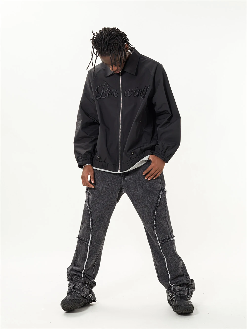Jaqueta Bomber Masculina Bordada com Letras Primavera e Outono Design Moderno e Leve Ideal para Dias Mais Frescos Conforto e Estilo Garantidos — foto 17