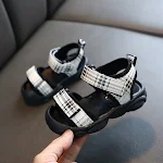 Kinder Freizeitschuhe für Kleinkinder Bequeme und stilvolle Schuhe für den Alltag. Atmungsaktiv und leicht, perfekt für spielerische Entdeckungen. — foto 1