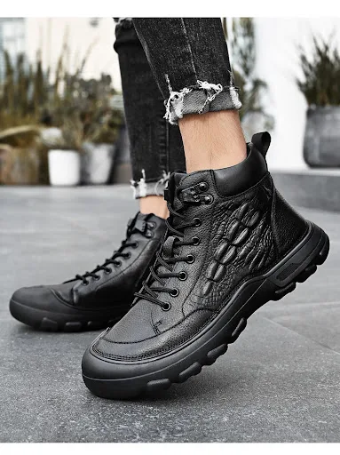Title 8, Herren Martin Boots aus erstklassigem Rindslede...