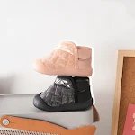 Botas de neve impermeáveis com glitter para bebês e crianças pequenas em promoção. Quentes e brilhantes para o inverno! — foto 5