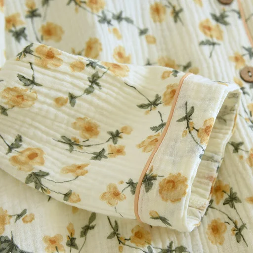 Title 14, Damen Pyjama aus Crêpe-Baumwolle mit Revers, la...