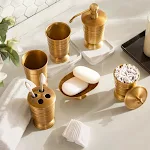 Bronz banyo aksesuar seti ile banyonuza zarafet katın. Uzun ömürlü, şık tasarım ve kolay kurulum. Banyonuzun atmosferini değiştirin. — Fotoğraf 5