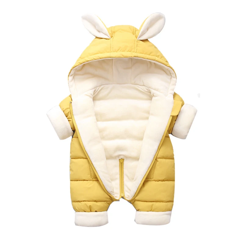 Macacão de desenho animado com capuz, quente e perfeito para bebês. Ideal para engatinhar, brincar e manter seu bebê aquecido e confortável. — foto 4