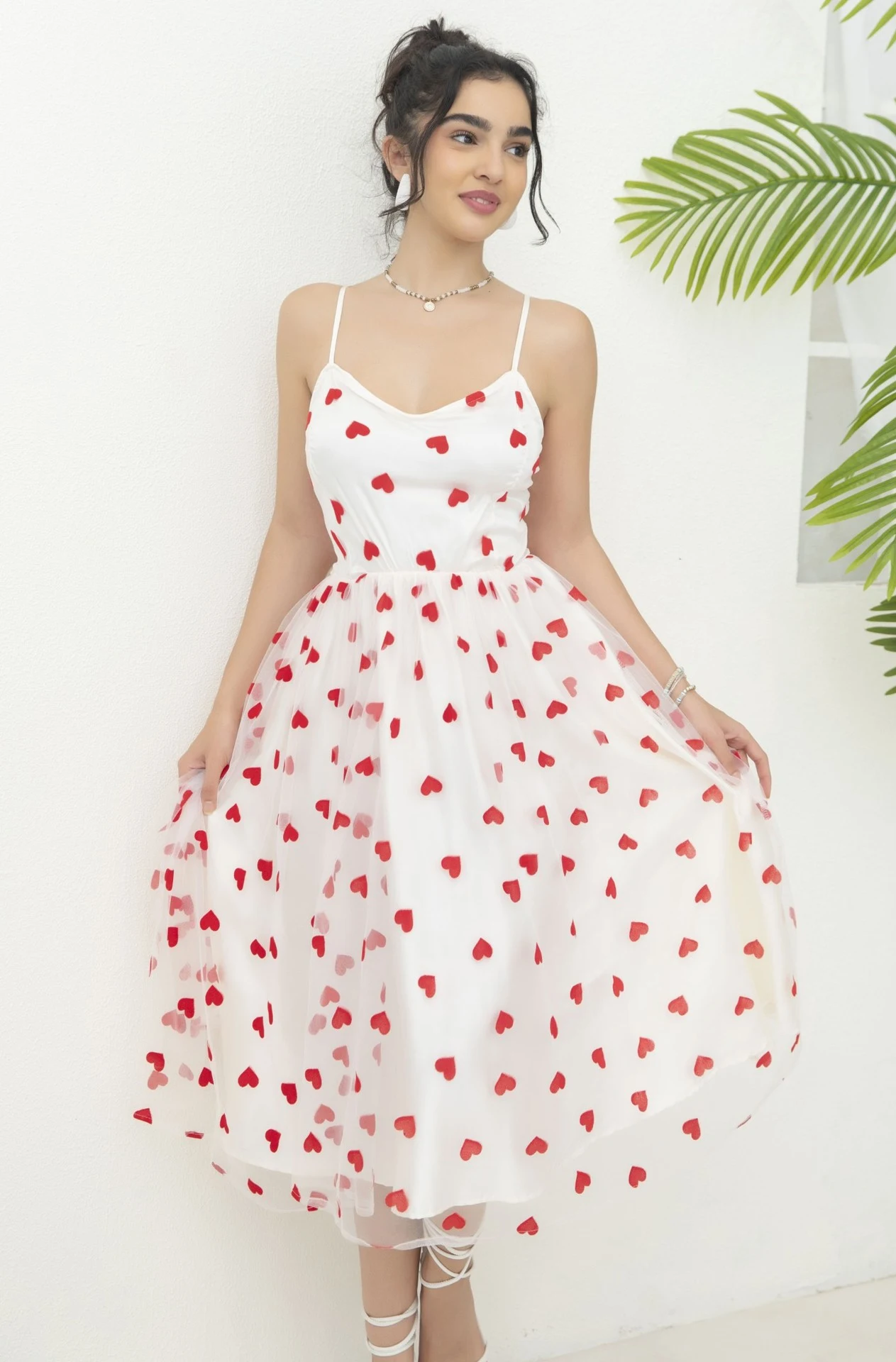 Title 10, Niche Exquisite Heart Peach Flocking Mesh Sweet...