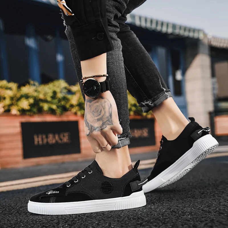 Men's Sports and Leisure Flat Shoes Comfortable and stylish footwear for everyday activities and relaxed moments Versati — photo 3