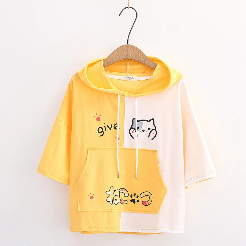 Title 5, Camiseta feminina com capuz e manga curta com e...