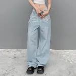 Women's Fashionable Ripped Denim Trousers for a trendy and comfortable look. Stylish jeans with a distressed design, per — photo 1