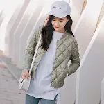 Pea green color