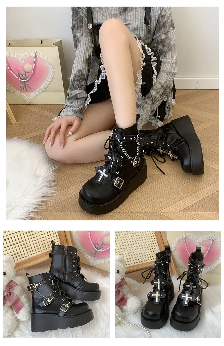 Title 4, Botas Martin Punk Plataforma Pretas para Mulher...