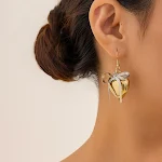 Colar com laço de coração de amor em cores contrastantes, brilhante, perfeito para um toque romântico e charmoso em qualquer ocasião. — foto 5