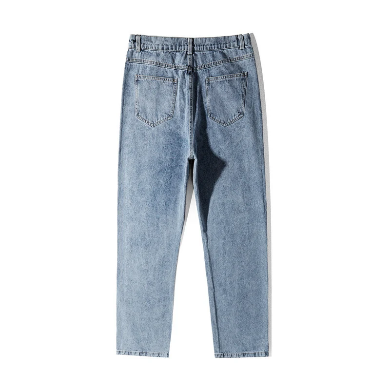 Title 3, Calças jeans com estampa de grafite de caveira