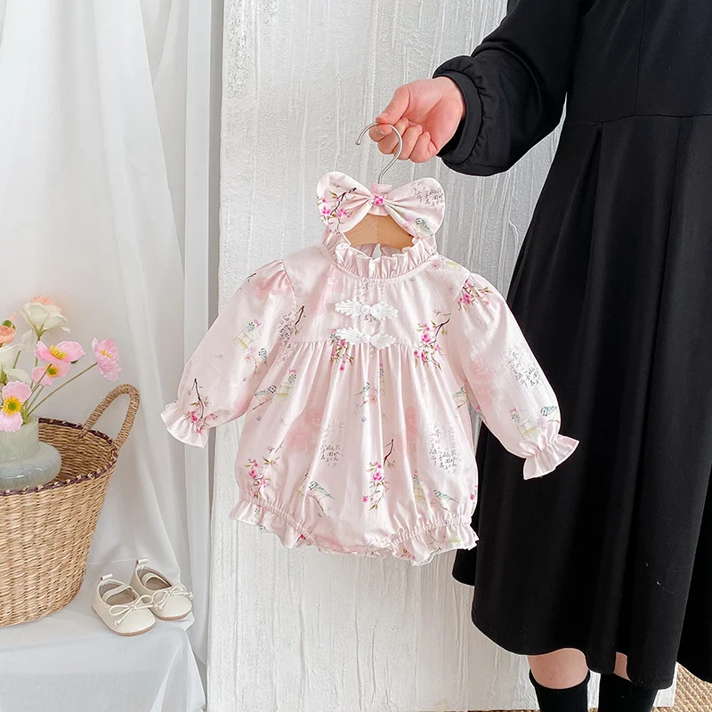 Macacão manga longa para bebê menina estilo Tang retrô Vestido triangular para conforto e elegância em qualquer ocasião — foto 3