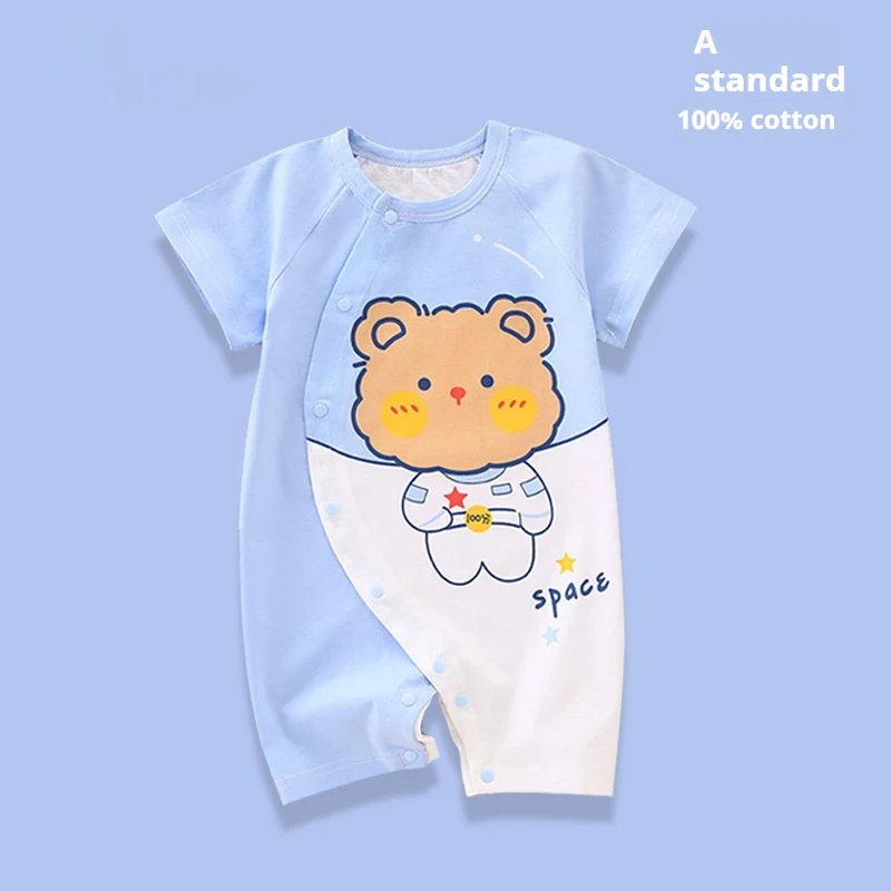 Babyrompers van katoen met korte mouwen, dun en ademend. Ideaal voor warme dagen, zorgen voor comfort en bewegingsvrijheid voor de baby. — foto 35