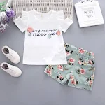 Conjunto fofo de manga curta para bebê menina. Roupa infantil estilosa e confortável para o dia a dia. Perfeito para um visual adorável e prático. — foto 3