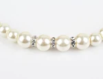 Weißes Perlenkette-Ohrringe-Armband-Set für Damen. Perfekt für Hochzeiten, besondere Anlässe und um Ihren Look zu veredeln. — foto 1