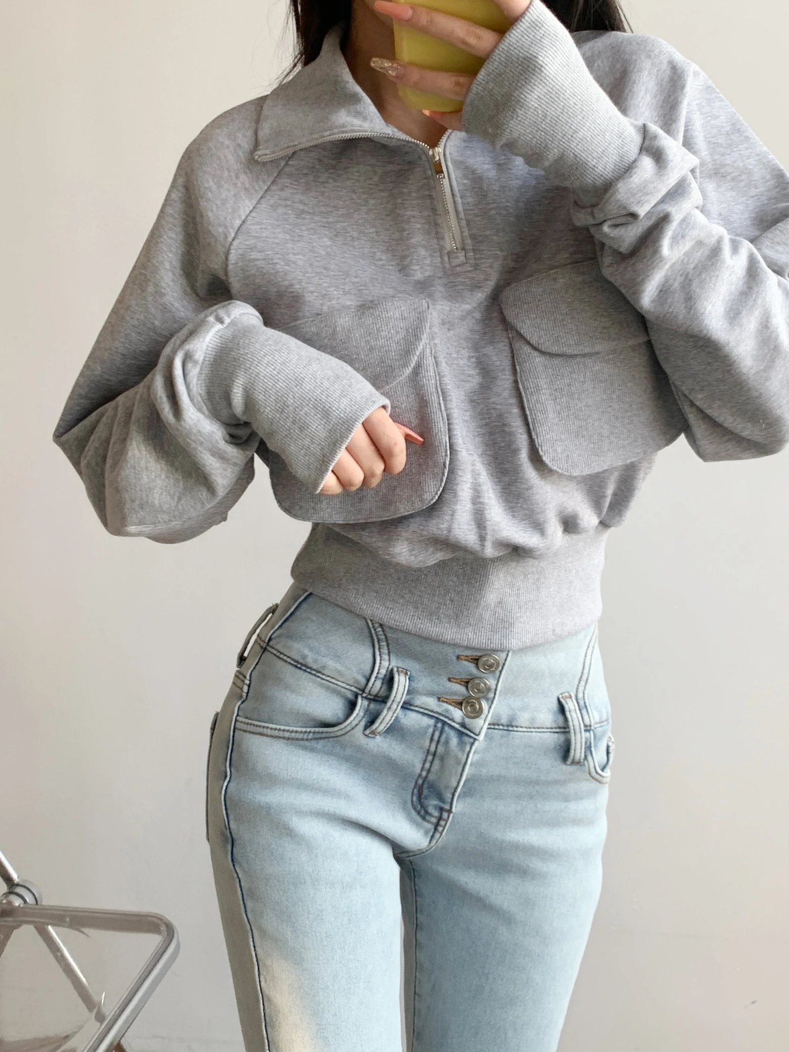 Suéter Chaqueta con Media Cremallera y Cuello alzado, Casual y Holgado, Efecto Adelgazante, Ideal para un Look Moderno y Confortable. — foto 8