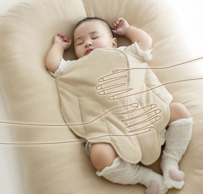 Title 5, Bed-in-bed bionisch babybedje met een gevoel va...