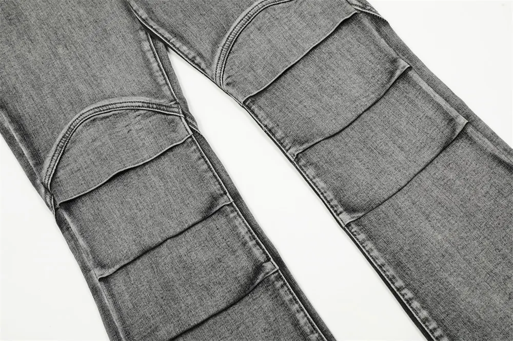 Title 11, Calça Jeans Bootcut Masculina com Lavagem em Ág...
