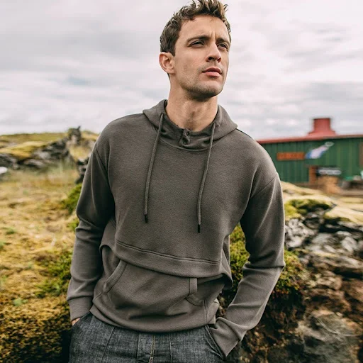 Title 2, Sports and leisure hooded sweater
