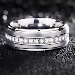 Anel de casal completo em aço inoxidável com fileira única de diamantes. Celebre o amor com este anel elegante e duradouro. — foto 10
