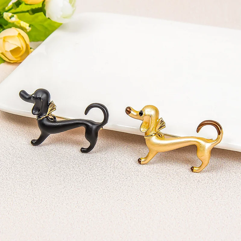 Title 2, Funkelnder Katzenbrosche mit Diamanten, ein lux...