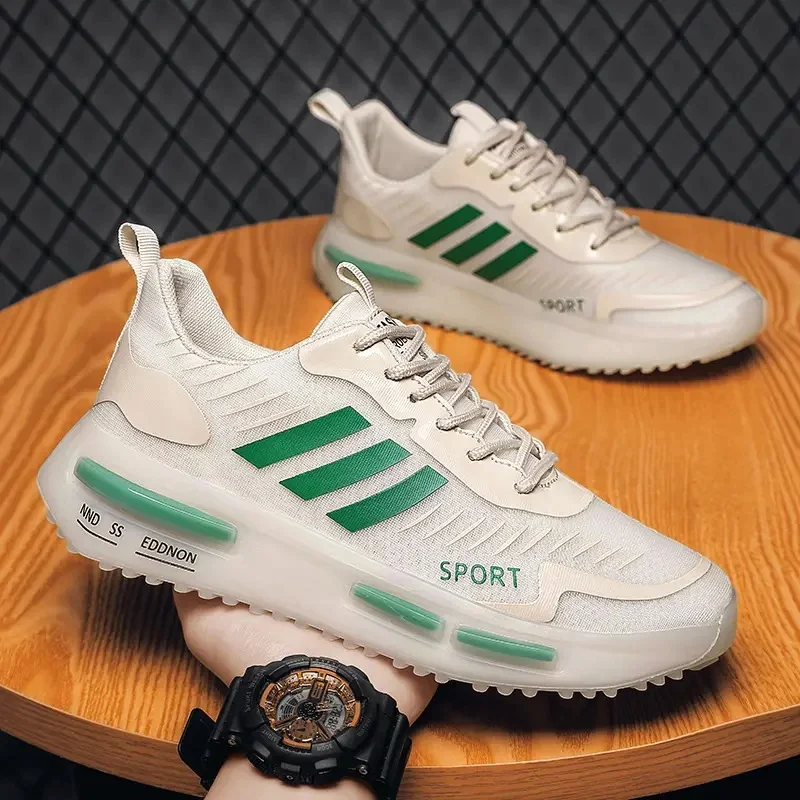 Erkekler için Hava Yastıklı Spor Ayakkabıları, Bağcıklı, Nefes Alabilen, Günlük, Açık Hava Yürüyüşleri için Spor Sneaker. Konforlu ve şık. — Fotoğraf 2