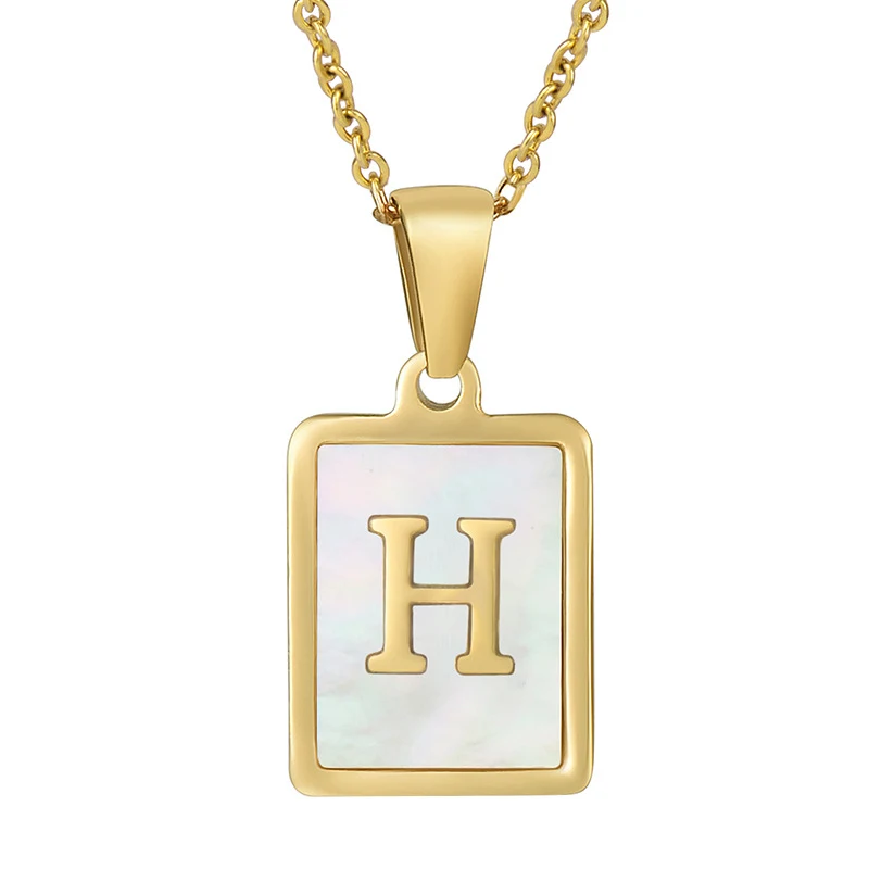 Collana Donna Fashion con Lettera in Acciaio Inossidabile e Conchiglia. Un accessorio elegante per personalizzare il tuo stile. Idea regalo perfetta. — foto 19
