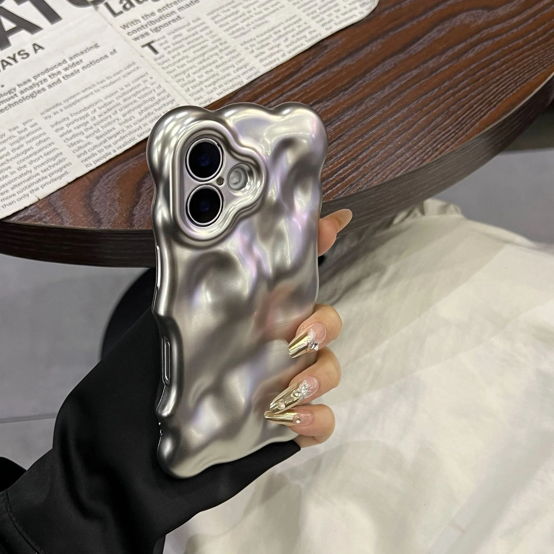 Title 2, Capa Bubble Shell Fosca Eletroplacada Premium P...