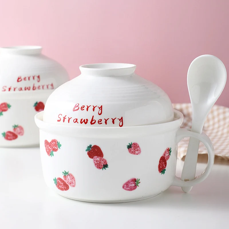 Cute Strawberry Instant Noodle Bowl With Lid Insulated Tableware. Enjoy hot noodles anywhere with this adorable and prac — photo 6