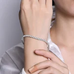 Pulseira de prata S925 com diamantes Mosan feminina, um acessório deslumbrante para realçar sua beleza e adicionar um toque de sofisticação ao seu visual. — foto 3