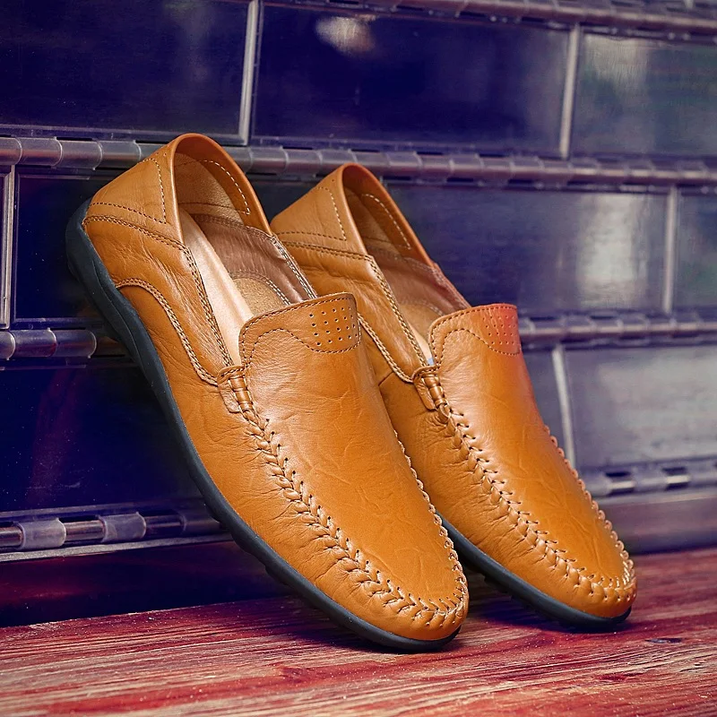 Sapatos de ervilha oca de couro para um estilo único e confortável. Desfrute da respirabilidade e elegância em cada passo. — foto 2
