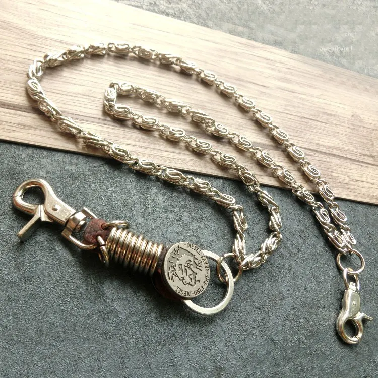 Corrente de cintura masculina elegante, acessório de moda que define o seu estilo. Adicione um toque sofisticado e moderno ao seu visual diário. — foto 4