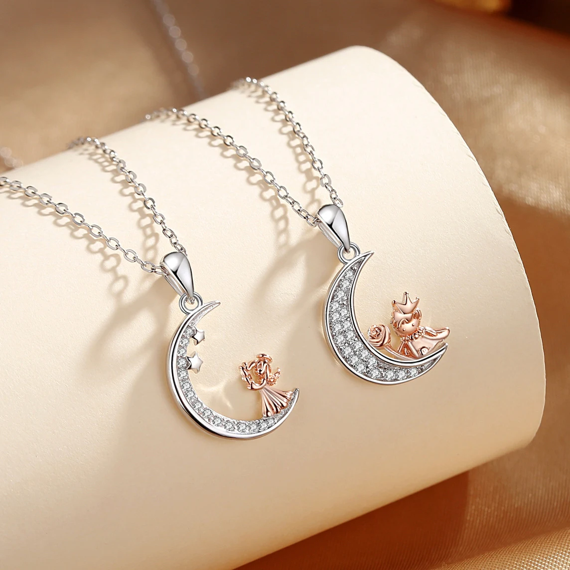Colar feminino com pingente de lua brilhante e diamantes completos, moda simples e elegante, perfeito para adicionar um toque de brilho ao seu visual. — foto 9