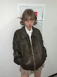 Jaqueta de couro casual de motocicleta retro americana de outono feminina, estilo vintage, confortável e ideal para um visual moderno e despojado. — foto 4