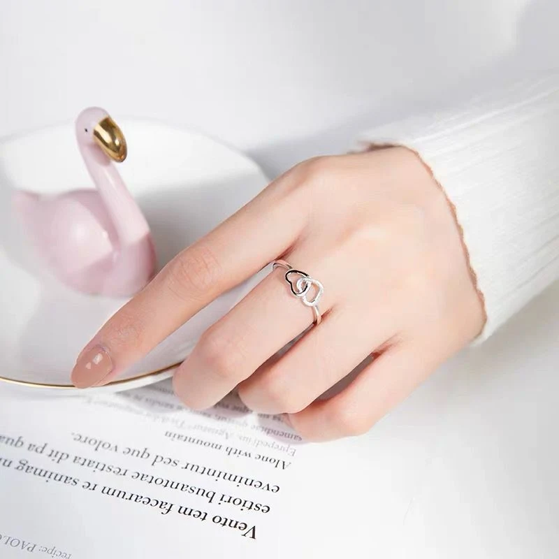 Anillo de corazón esmerilado 925 con brillo sencillo para mujer, símbolo de amor y elegancia. Un regalo perfecto para ella. — foto 1