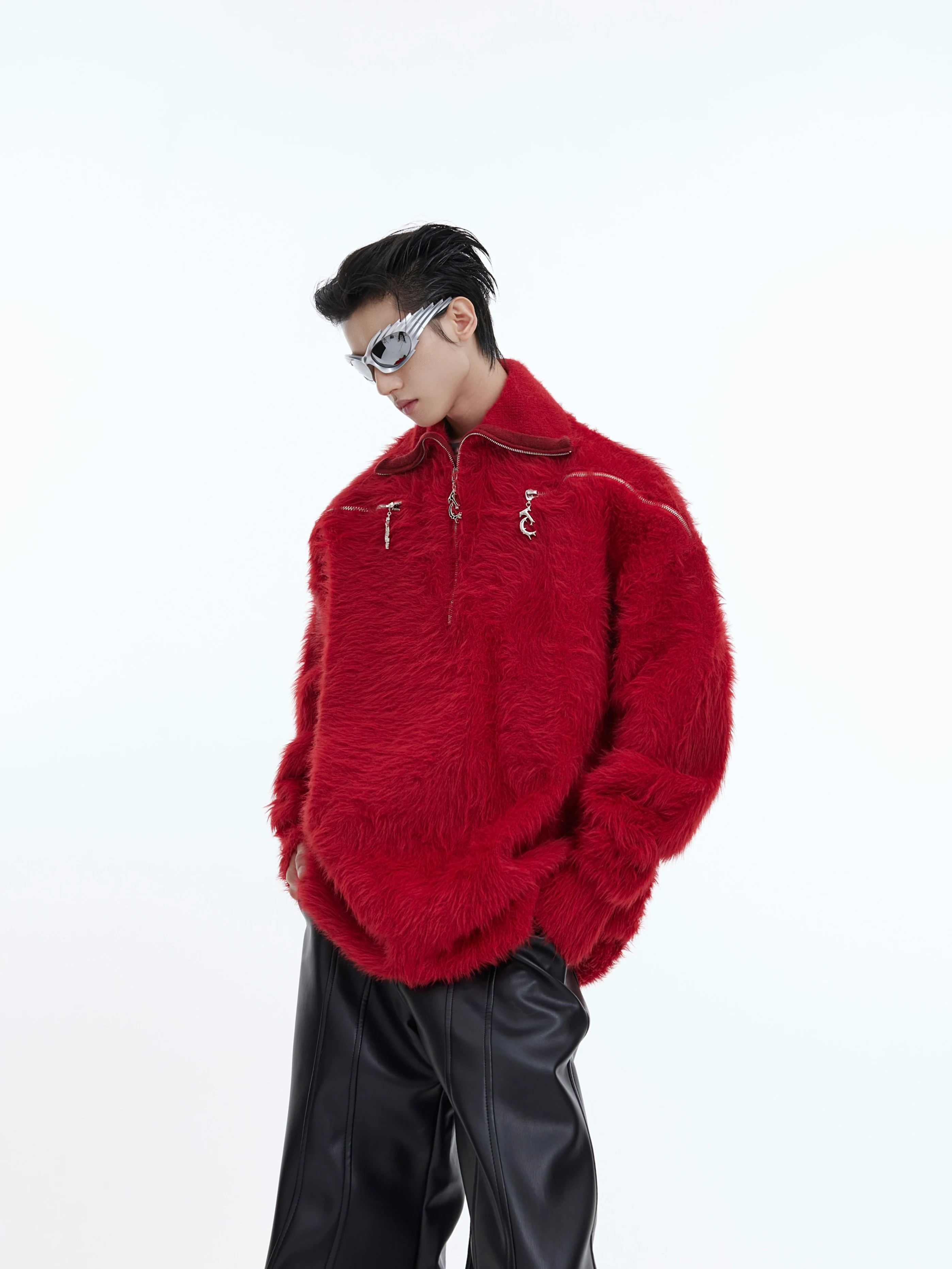 Zipper design feels plush and thick coat, offering a soft and luxurious experience, keeping you warm and comfortable all — photo 3