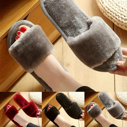 Title 7, Plush home furnishing slippers, soft and comfor...