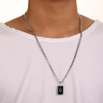 Colar masculino com totem de cobra fashion, um acessório elegante para homens. Perfeito para realçar qualquer roupa e expressar seu estilo único. — foto 9