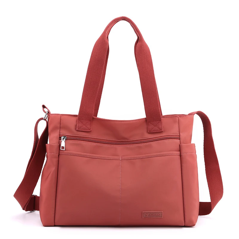 Bolsa de ombro feminina casual em nylon, grande capacidade, ideal para o dia a dia. Confortável, espaçosa e estilosa para carregar tudo o que precisa. — foto 4