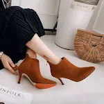 Children's suede short boots with stiletto heels and pointed toes, offering a stylish and comfortable everyday wear opti — photo 2