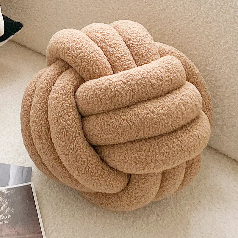 Almofada de sofá com bolas infladas nórdicas, macia e decorativa. Adicione conforto e estilo à sua sala de estar. — foto 13