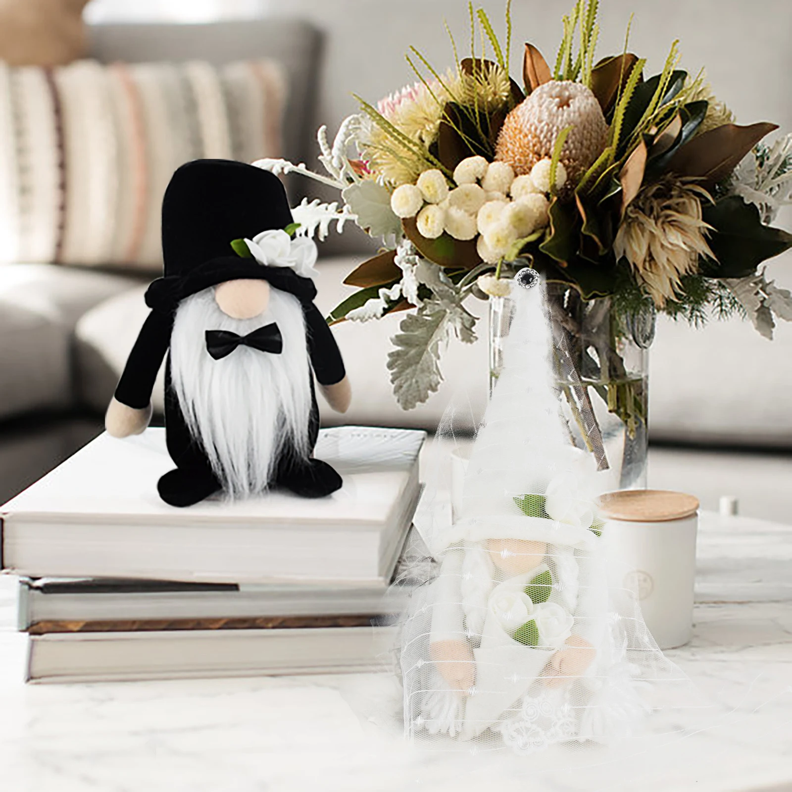 Enfeites de boneca sem rosto para casamento. Decore sua festa com estas charmosas bonecas, criando um ambiente elegante e inesquecível. — foto 5