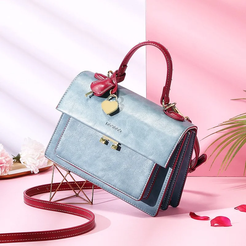 Title 4, Fashion organ handbag