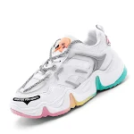 Sneakers estive da donna con suola arcobaleno, perfette per un look vivace e confortevole. Ideali per le giornate soleggiate e alla moda. — foto 1