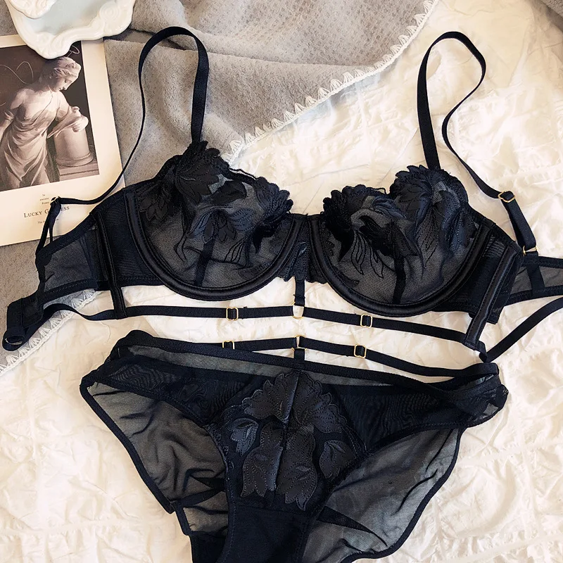 Title 15, Ultra-thin French lace bra designed for big bus...