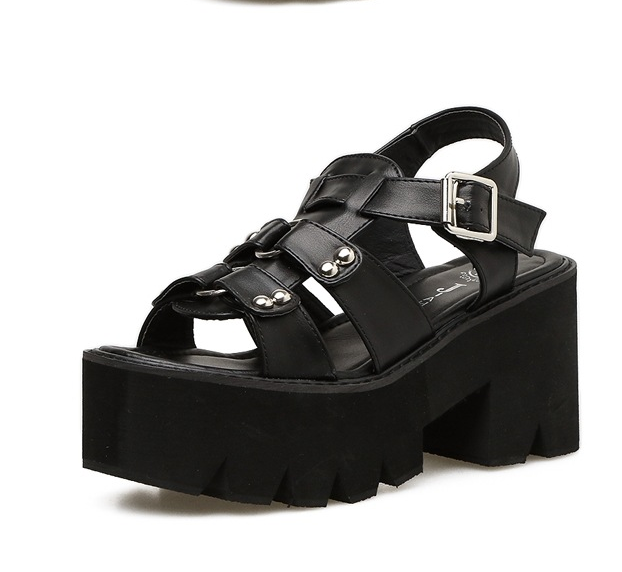 Women's casual muffin sandals with thick soles, offering everyday comfort and style for a modern, relaxed look and feel. — photo 1