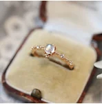 Anel de prata S925 com pedra da lua azul natural, design retro e luxo leve. Simples e elegante, perfeito para um toque especial. — foto 11