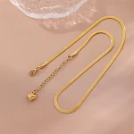 Colar feminino de moda com lâmina de titânio hip hop simples, acessório estiloso e moderno, perfeito para um visual urbano e autêntico. — foto 5