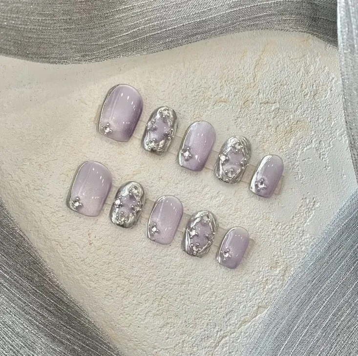 Adesivos de unha curtos Bucheriti lilás claro para manicure rápida e elegante. Aplicação fácil, sem secagem e longa duração. — foto 8