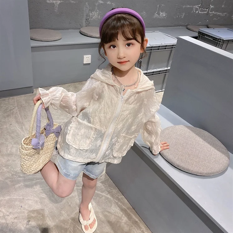 Zomer Ademende Kinderjas Airconditioning Houd uw kinderen koel en comfortabel met deze luchtige jas, ideaal voor warme zomerdagen. — foto 5